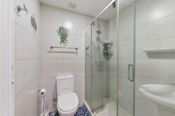 1 Canberra (D27), Condominium #483520031